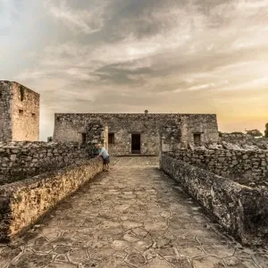 Private Bacalar Lagoon, Cenote Azul & San Felipe Fort Tour