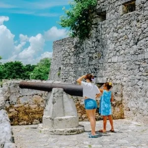 Private Bacalar Lagoon, Cenote Azul & San Felipe Fort Tour