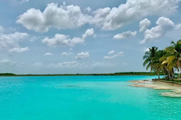 Private Bacalar Lagoon, Cenote Azul & San Felipe Fort Tour